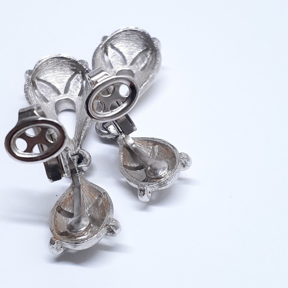 Vintage Crown Trifari Earrings Signed Clip On Silver Tone Dangle - Picture 13 of 16